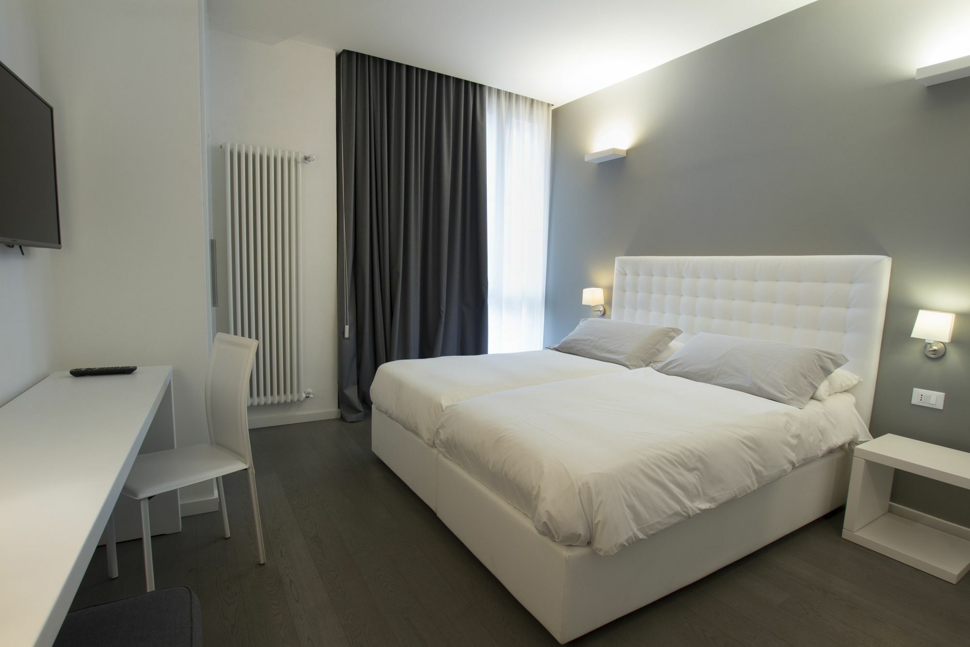 Midnight In Genova Hotel ภายนอก รูปภาพ